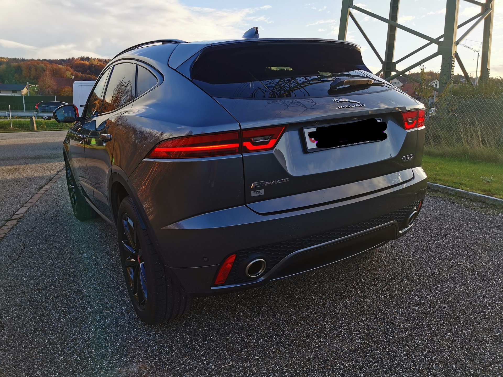 JAGUAR 2.0 T 250 Chequered Flag AWD-image-3