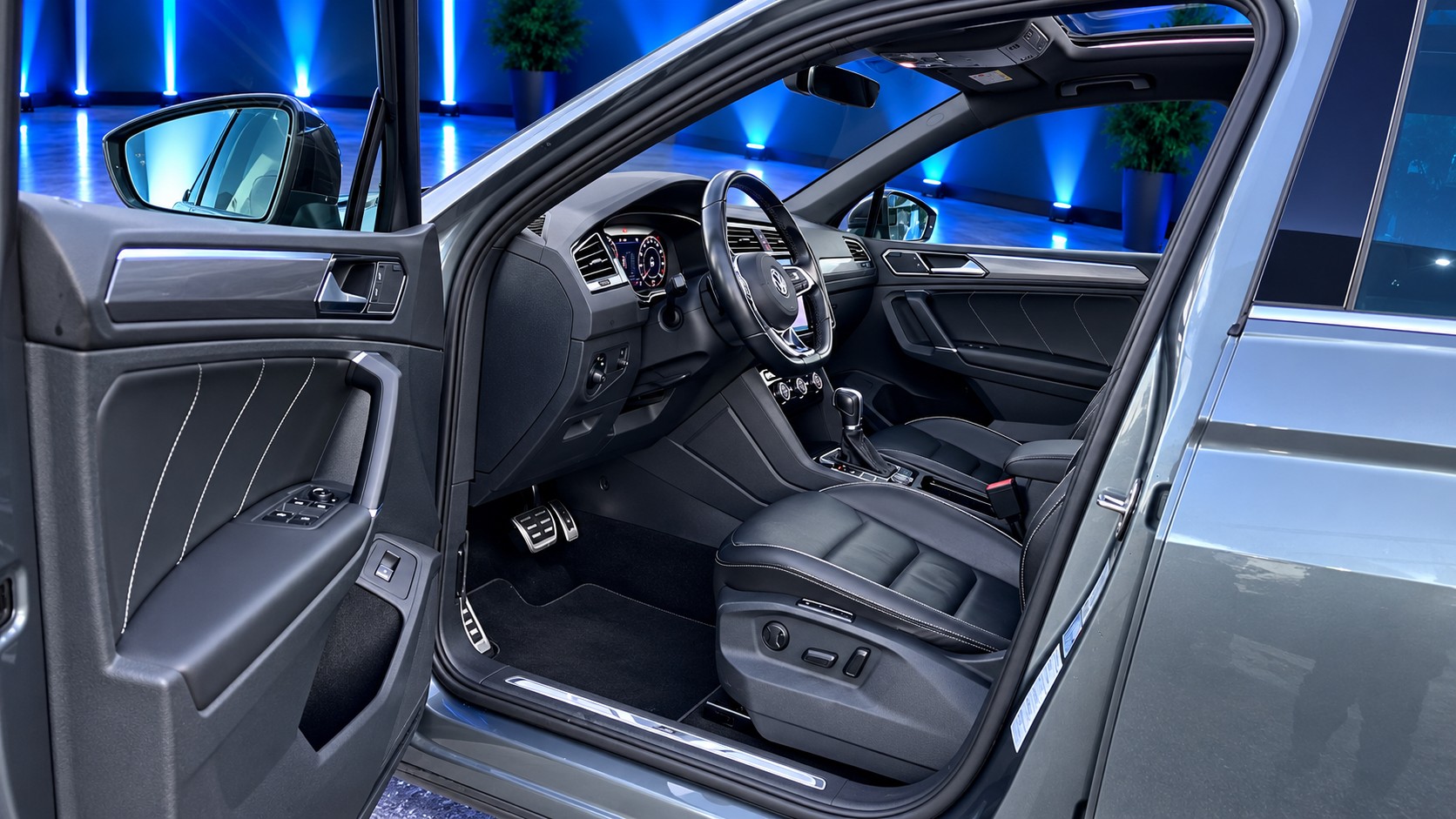 VW Tiguan 2.0 TDI R-line Highline 4Motion DSG-image-8