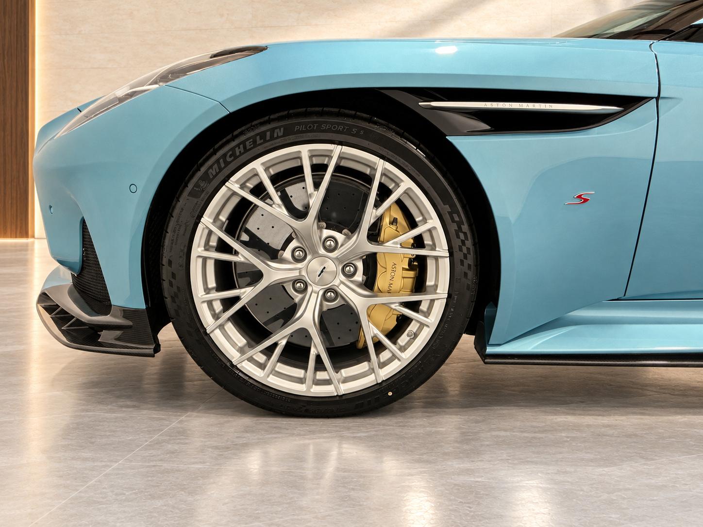 ASTON MARTIN DB12 Coupé 4.0 S V8 Bi-Turbo-image-8