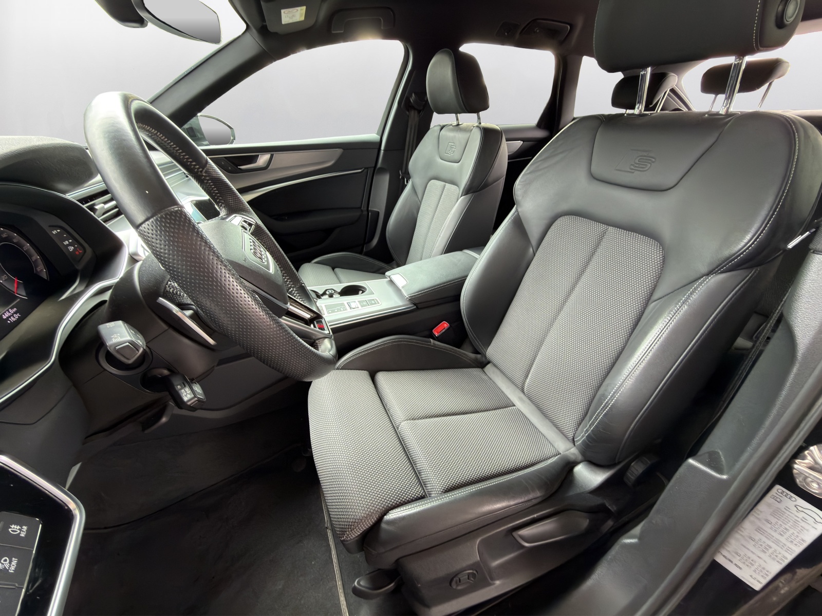 AUDI A6 Avant 40 TDI Sport Attraction quattro S-tronic-image-9