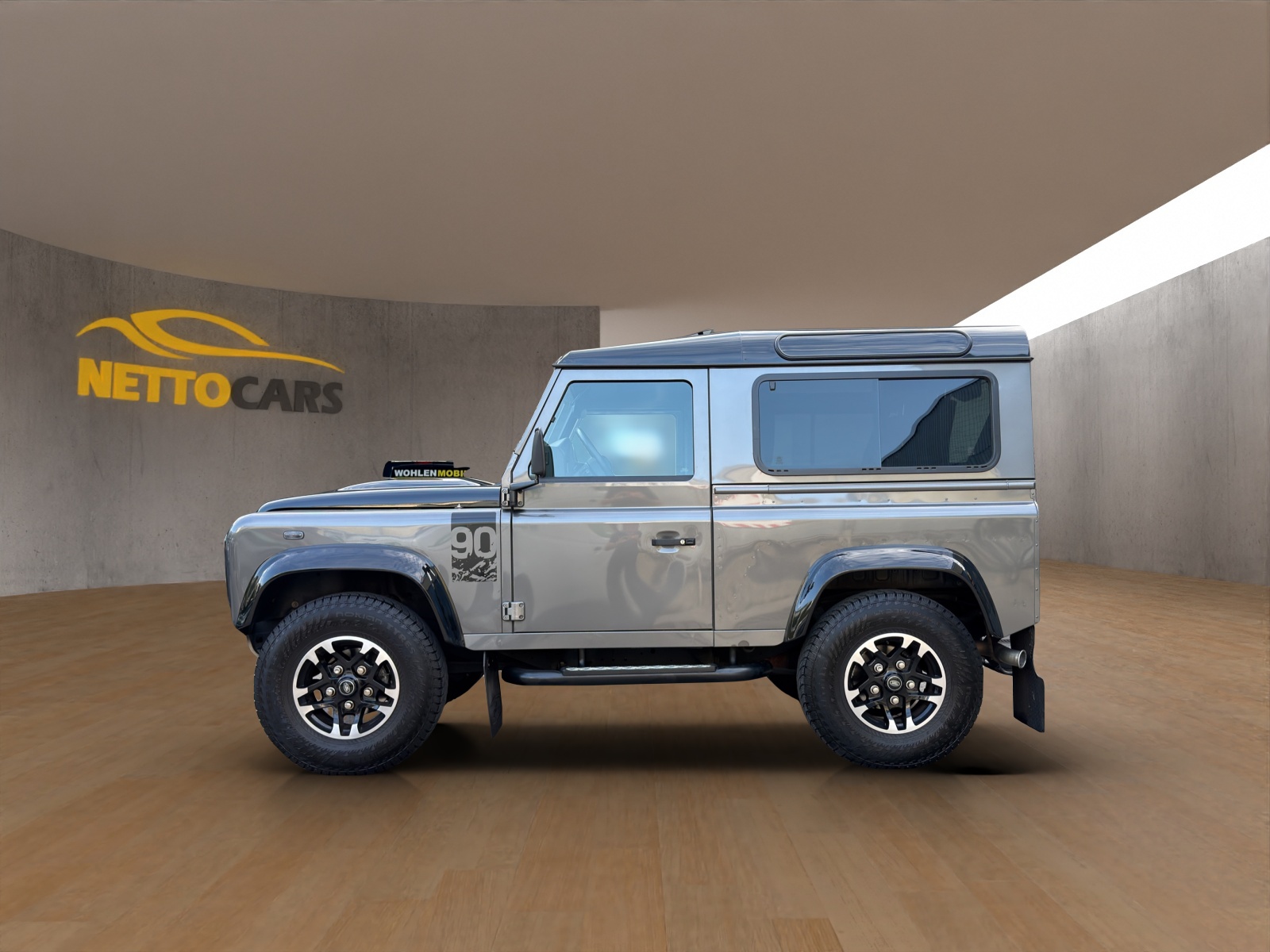 LAND ROVER Defender 90 2.2 TD4 Station Wagon Adventure-image-4