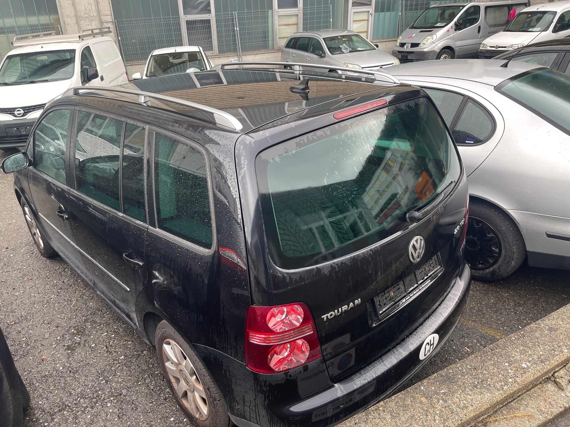 VW Touran 2.0 TDI Highline-image-2
