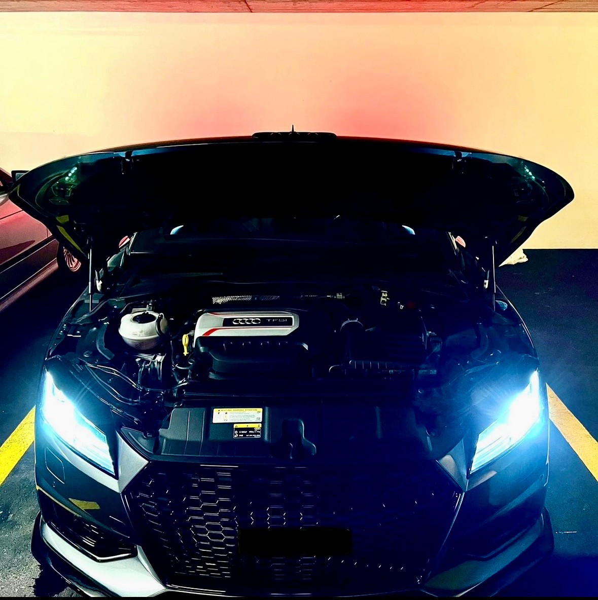 AUDI TT s quattro-image-5