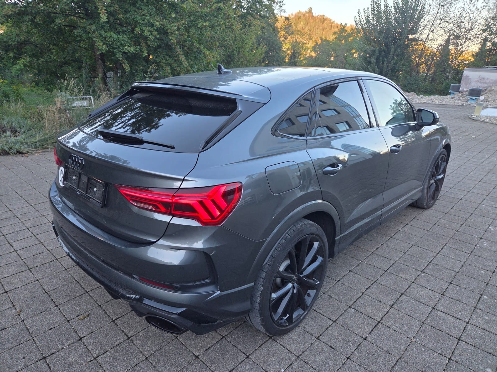 AUDI RS Q3 Sportback quattro S tronic-image-7