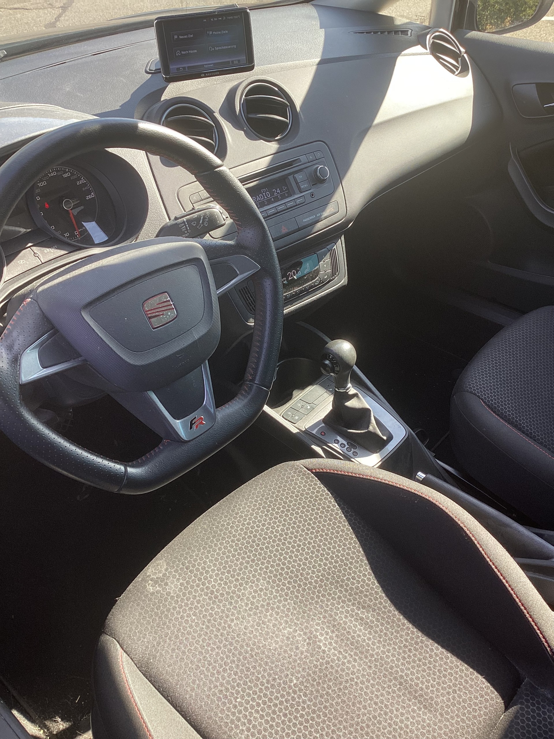 SEAT 1.2 TSI FR Viva DSG-image-4