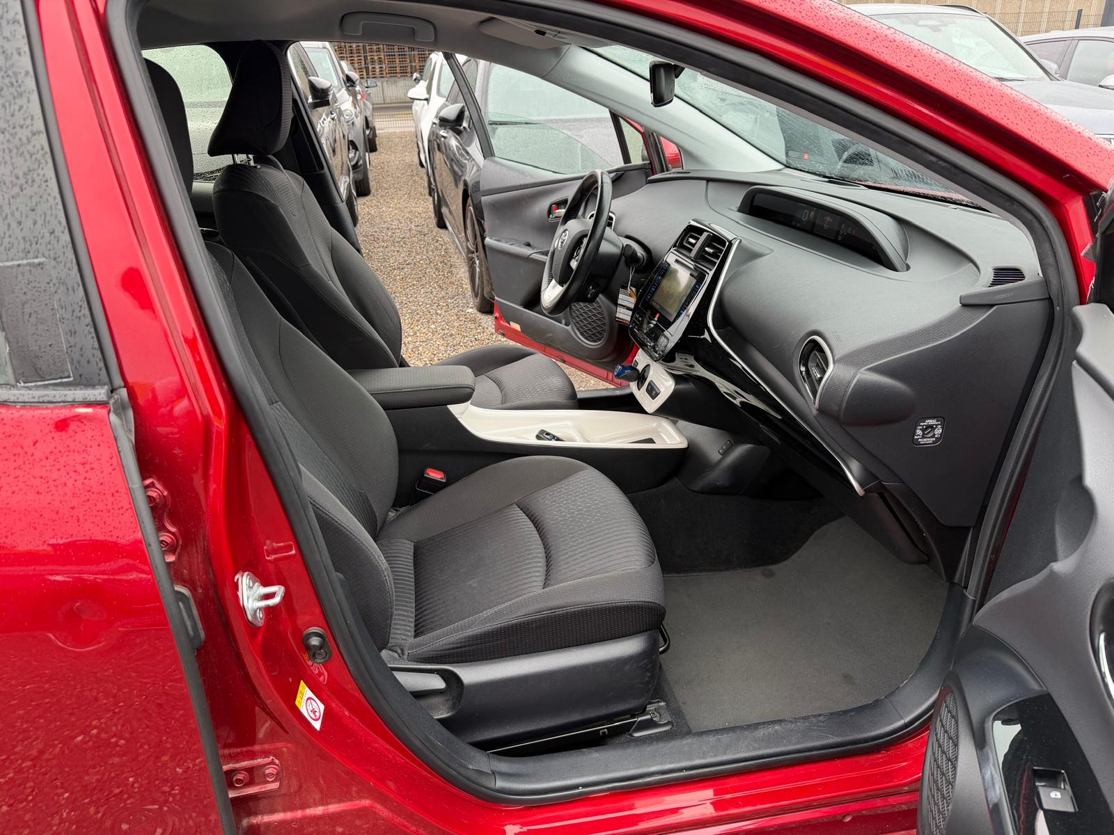 TOYOTA Prius 1.8 VVTi HSD Sol Premium-image-14