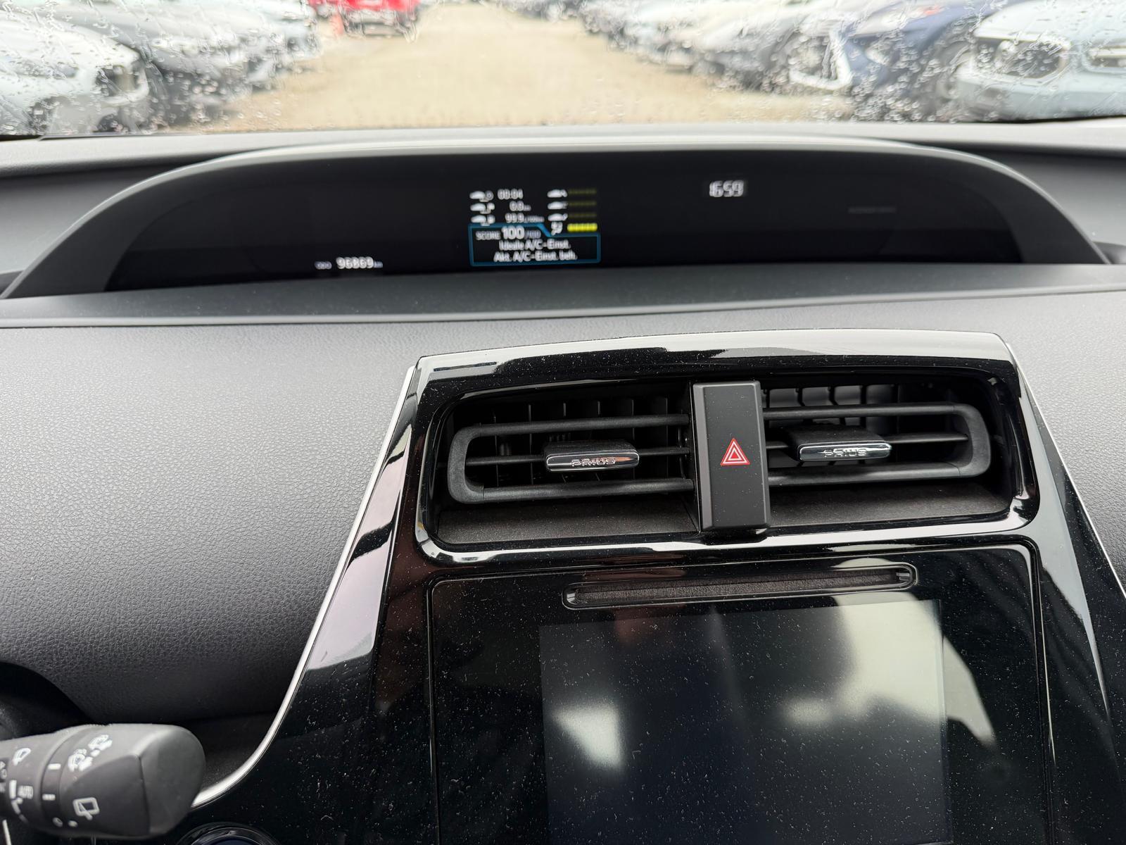 TOYOTA Prius 1.8 VVTi HSD Sol Premium-image-20