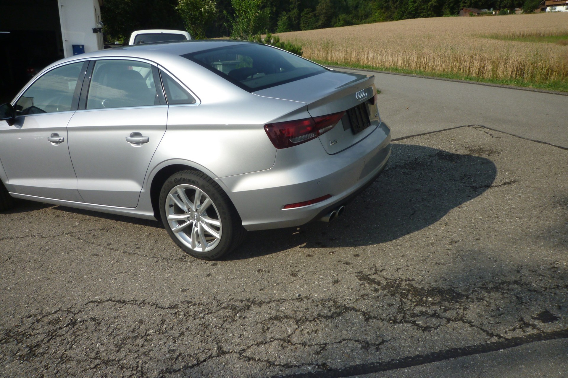 AUDI A3 Sedan 1.8 TFSI Ambiente S-tronic-image-1