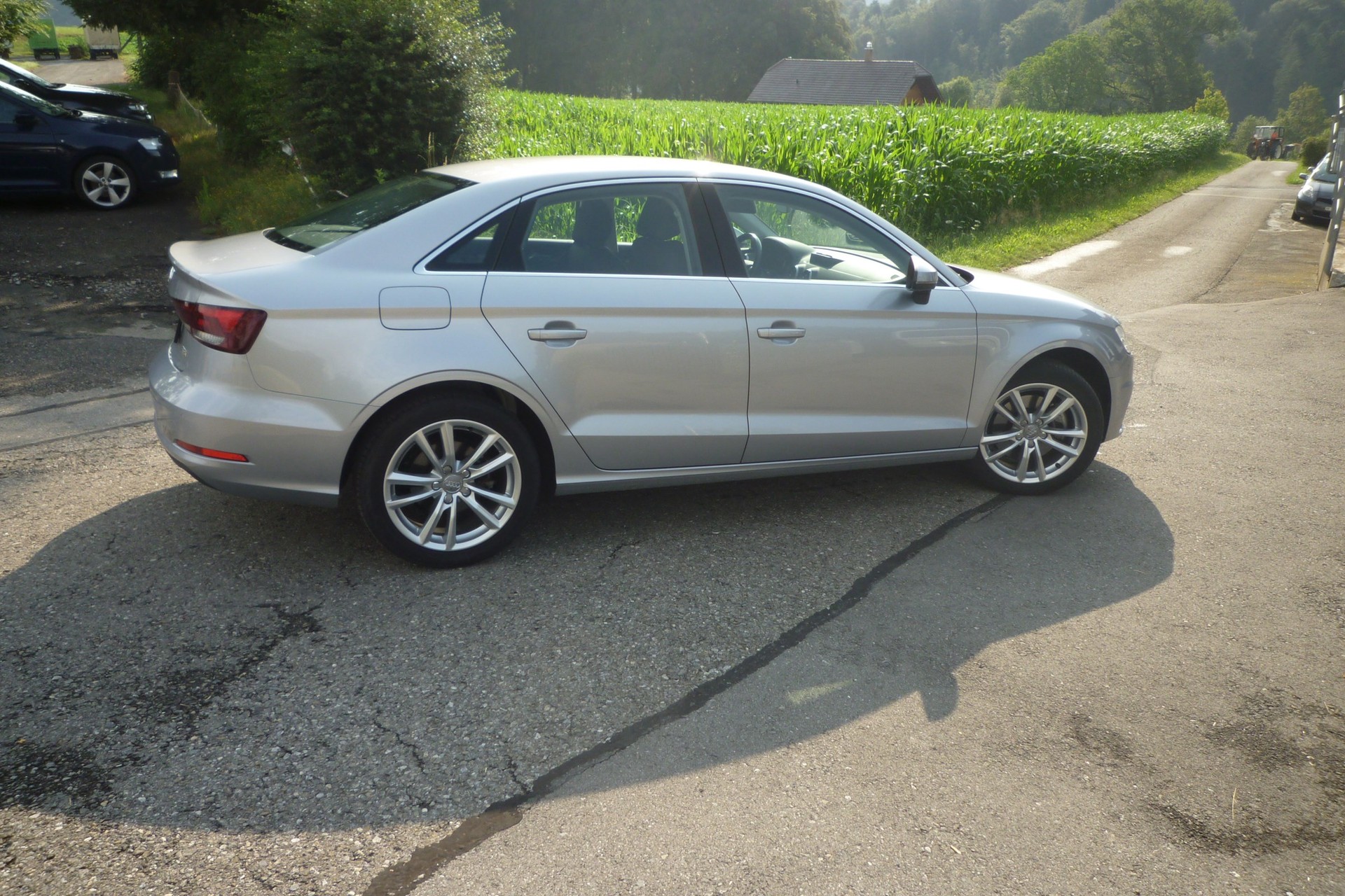 AUDI A3 Sedan 1.8 TFSI Ambiente S-tronic-image-2