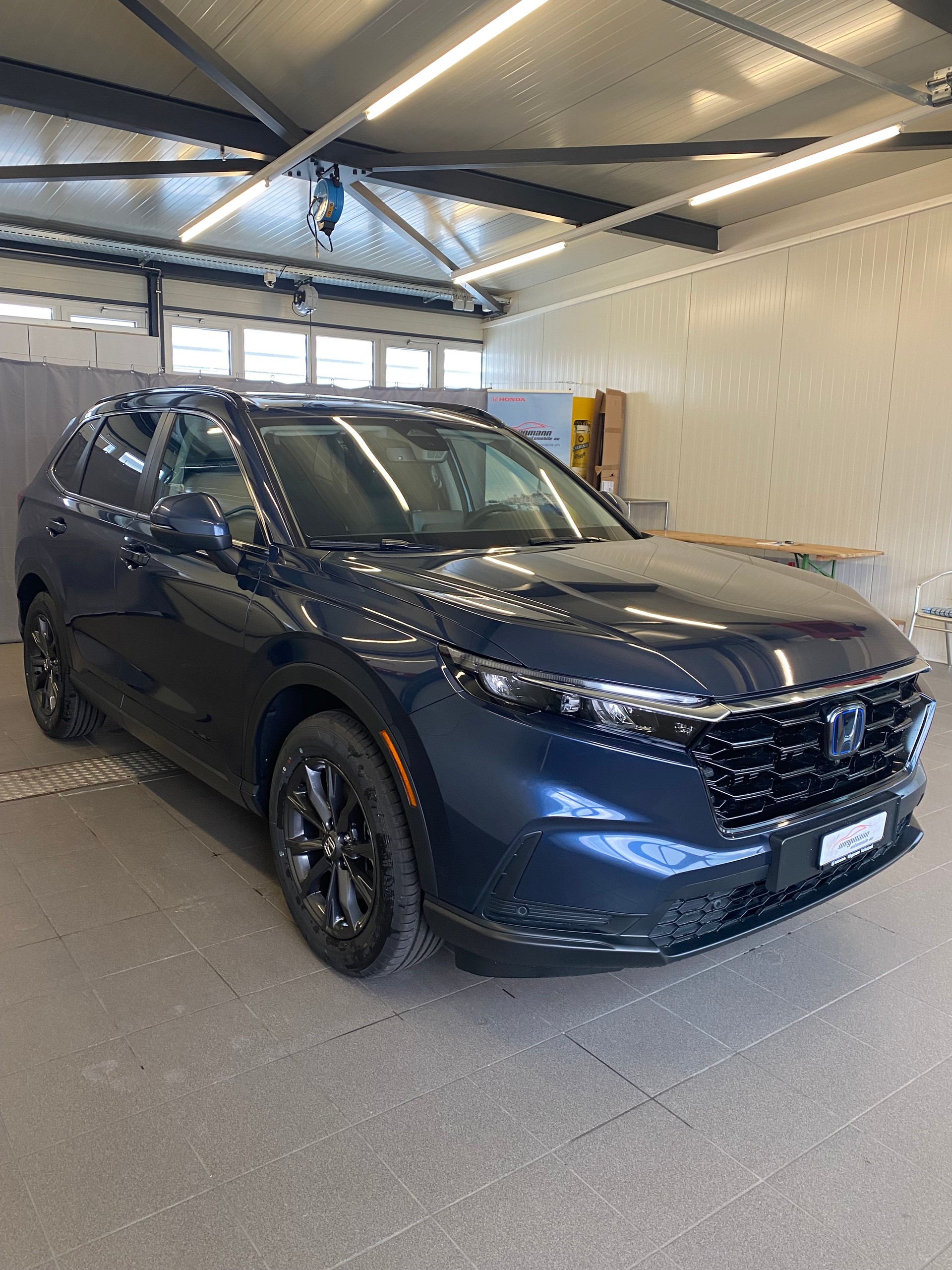 HONDA CR-V 2.0i MMD Hybrid Advance 4WD Automatic-image-2