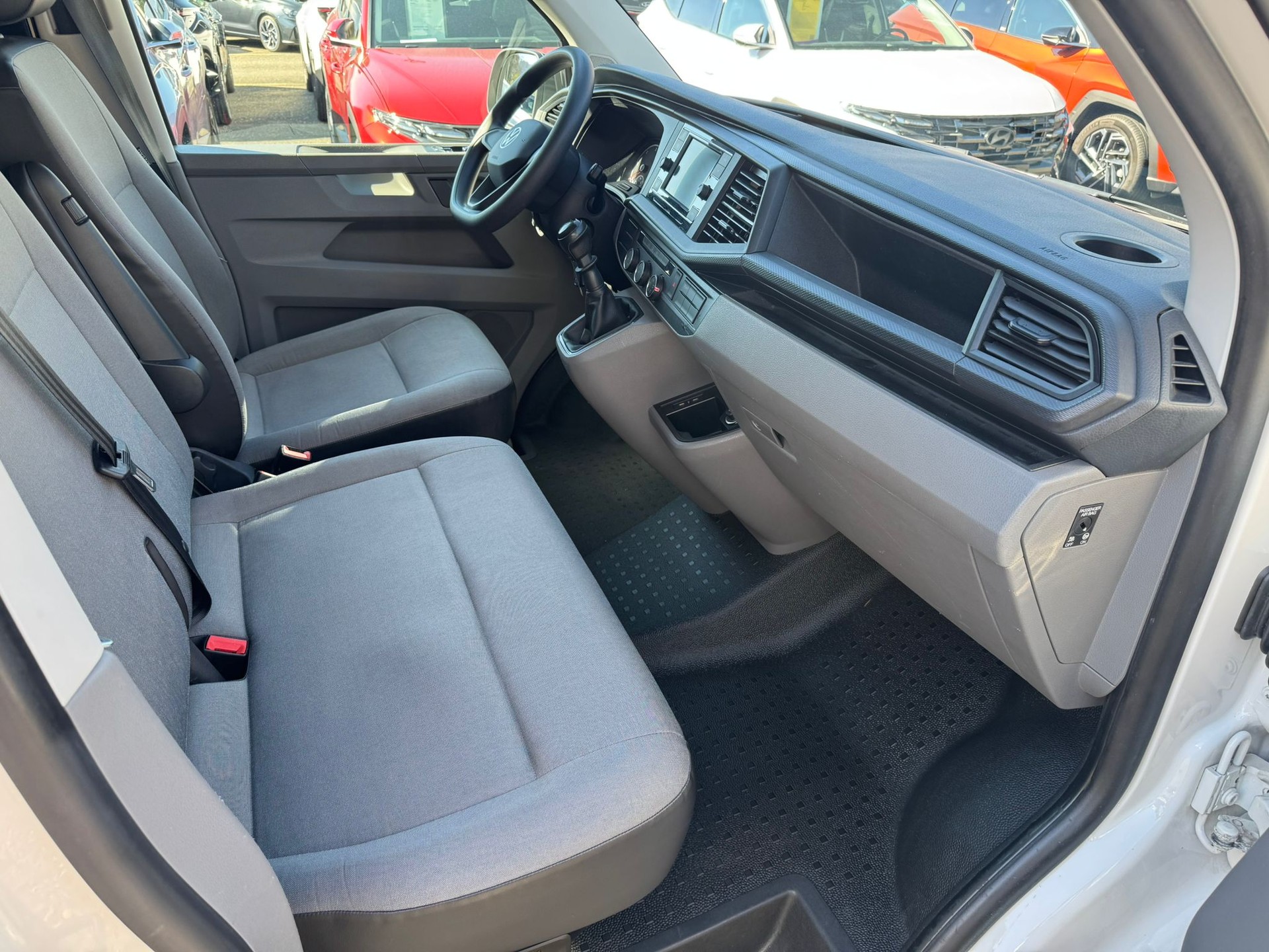 VW T6.1 2.0 TDI-image-3