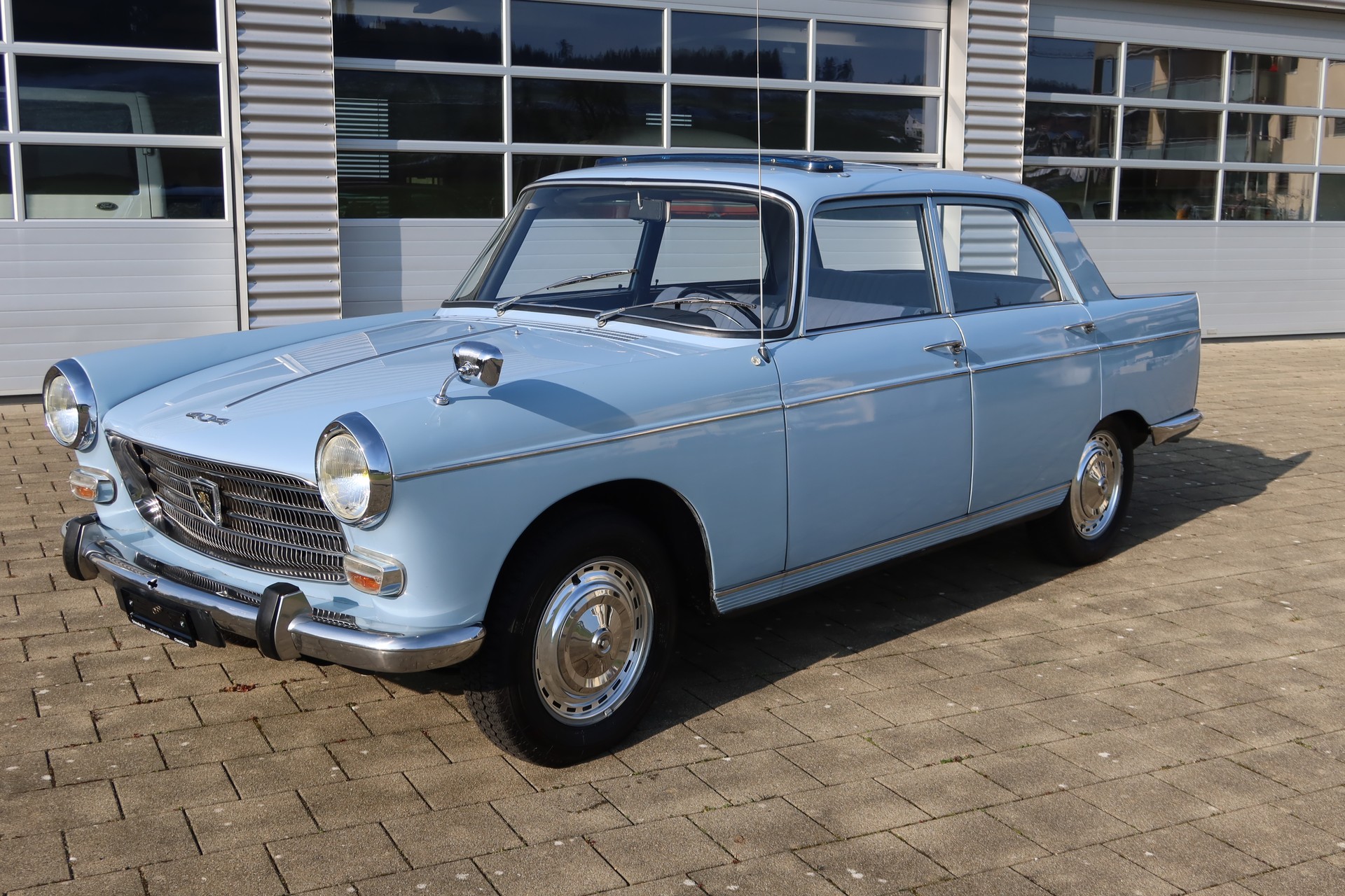 PEUGEOT 404-image-2