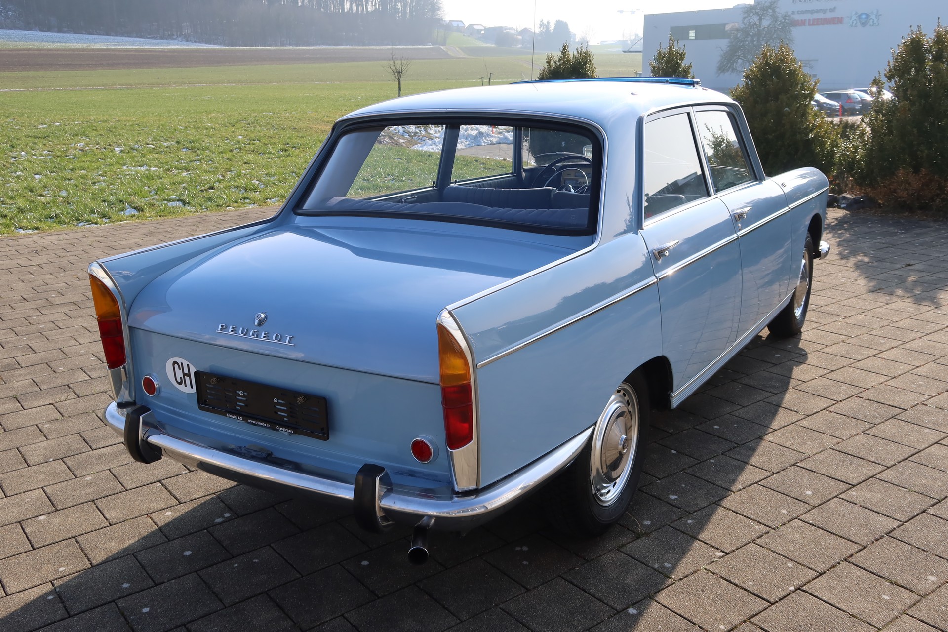 PEUGEOT 404-image-5