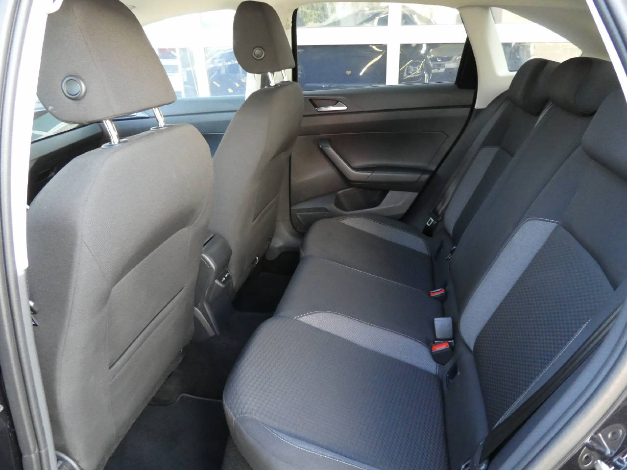 VW Taigo 1.0 TSI Life DSG-image-10