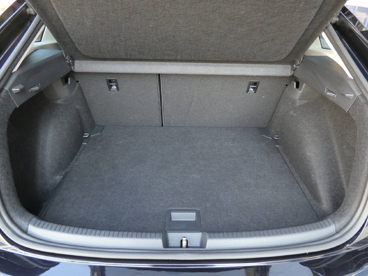 VW Taigo 1.0 TSI Life DSG-image-14