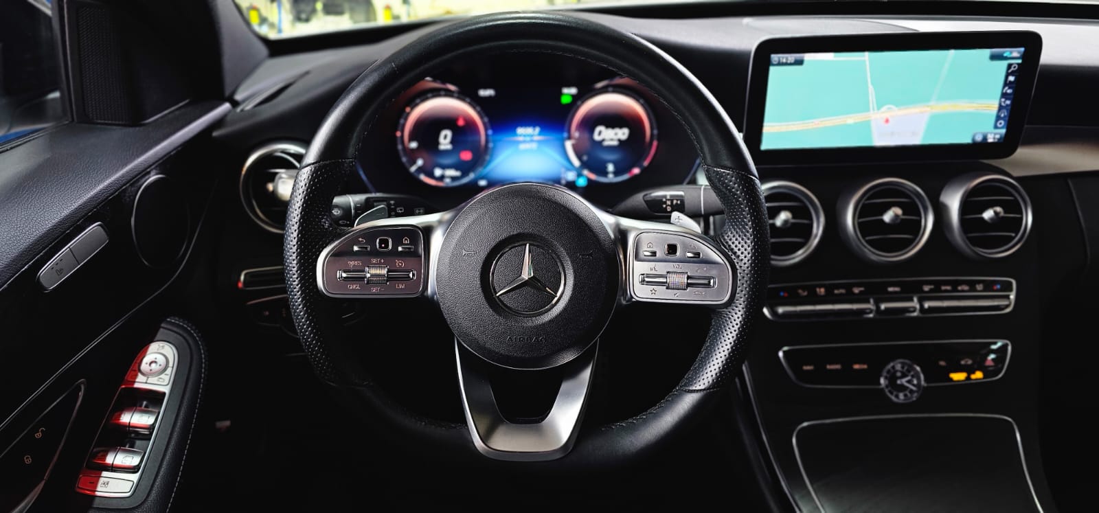 MERCEDES-BENZ C 220 d Swiss Star AMG Line 4M 9G-Tronic *CH-Fahrzeug*-image-12