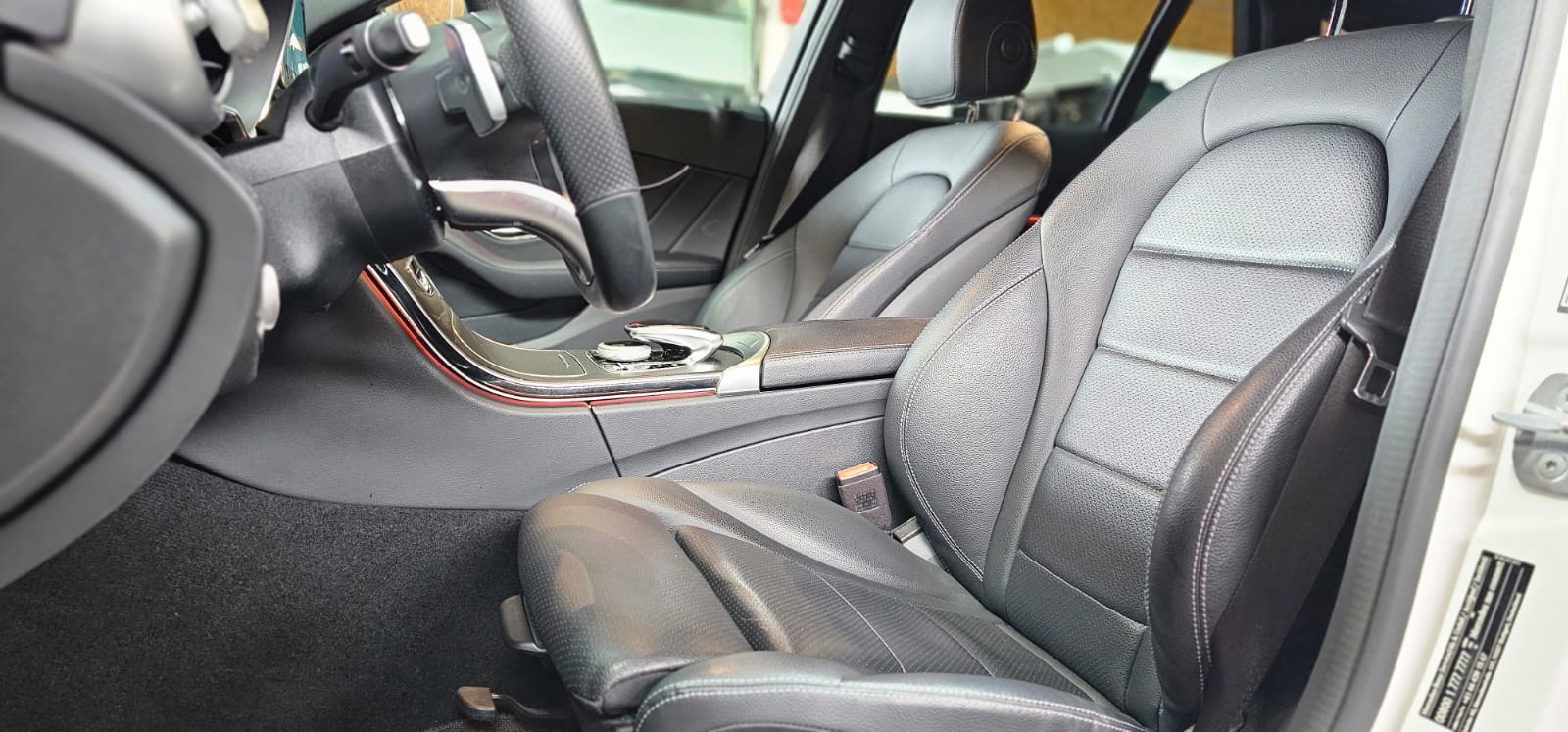 MERCEDES-BENZ C 220 d Swiss Star AMG Line 4M 9G-Tronic *CH-Fahrzeug*-image-9
