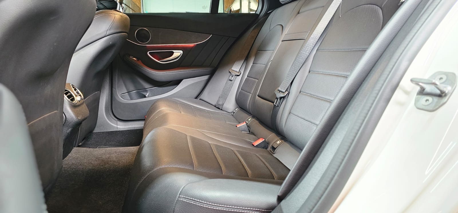 MERCEDES-BENZ C 220 d Swiss Star AMG Line 4M 9G-Tronic *CH-Fahrzeug*-image-24