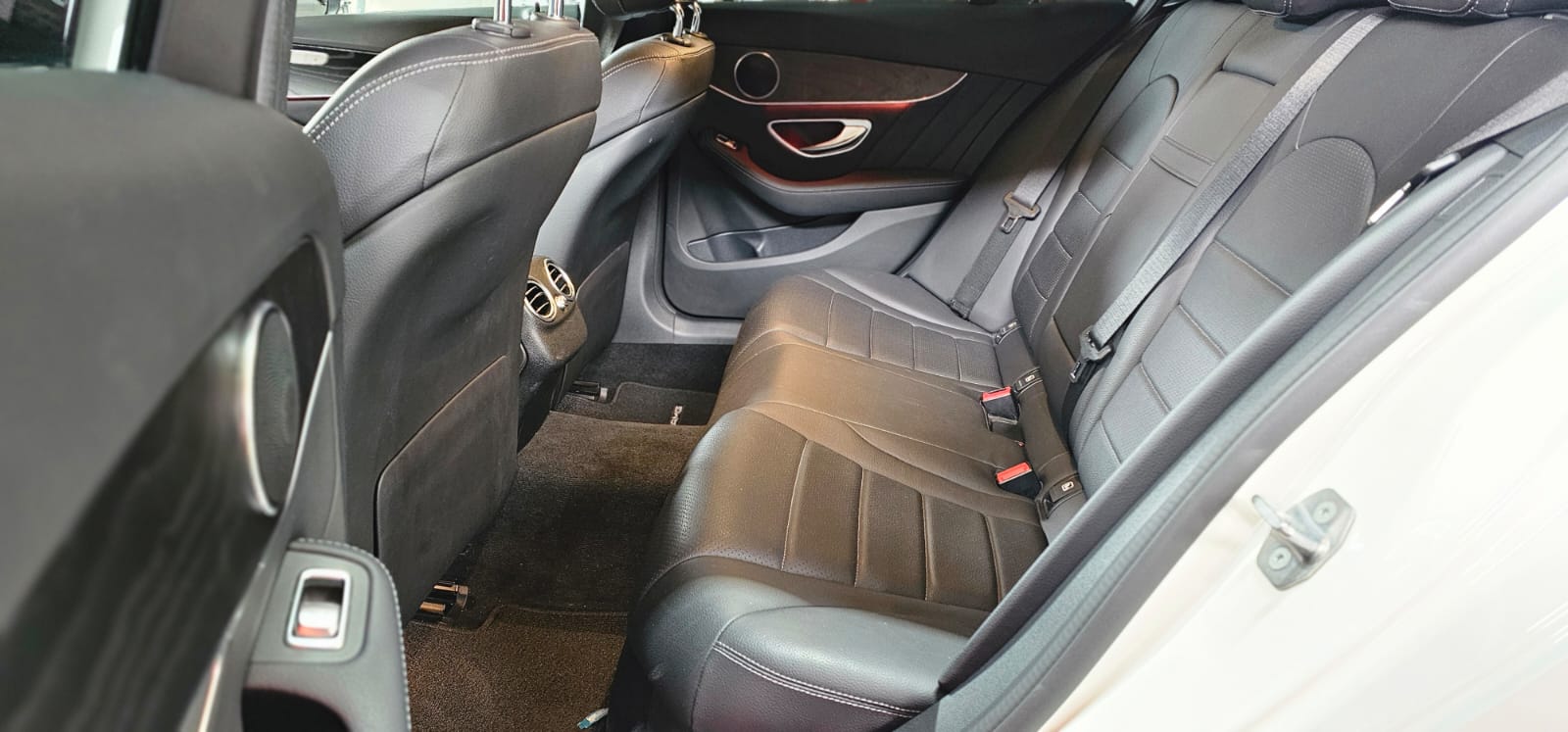 MERCEDES-BENZ C 220 d Swiss Star AMG Line 4M 9G-Tronic *CH-Fahrzeug*-image-23