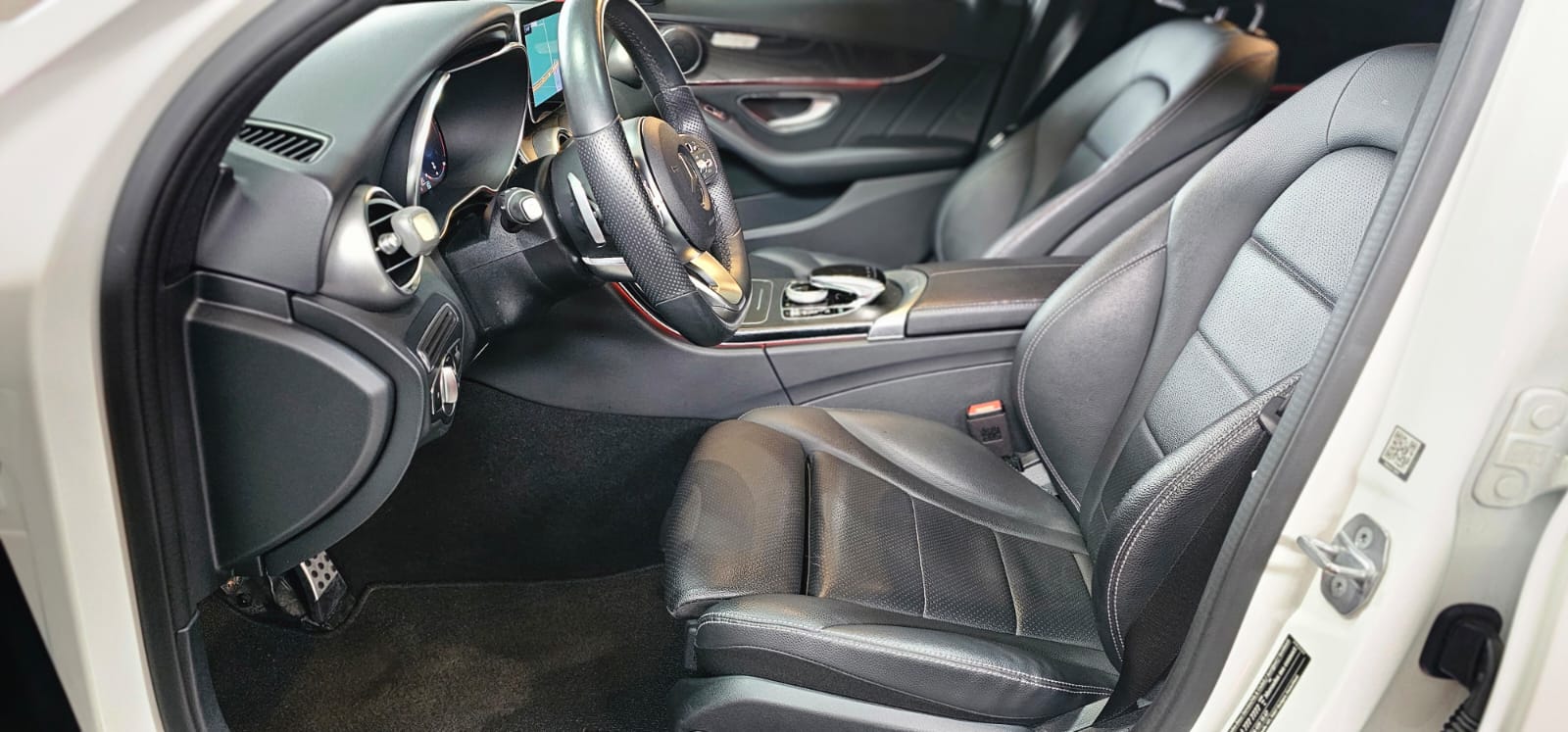 MERCEDES-BENZ C 220 d Swiss Star AMG Line 4M 9G-Tronic *CH-Fahrzeug*-image-8