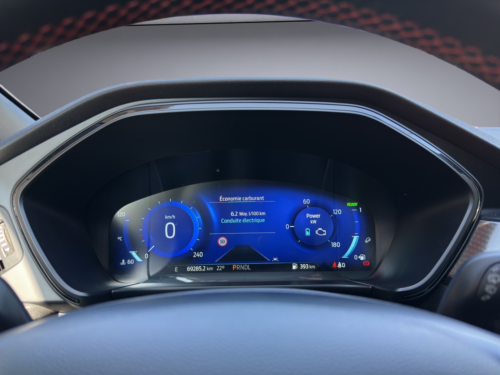 FORD Kuga 2.5 Hybrid ST-Line X 4x4-image-6
