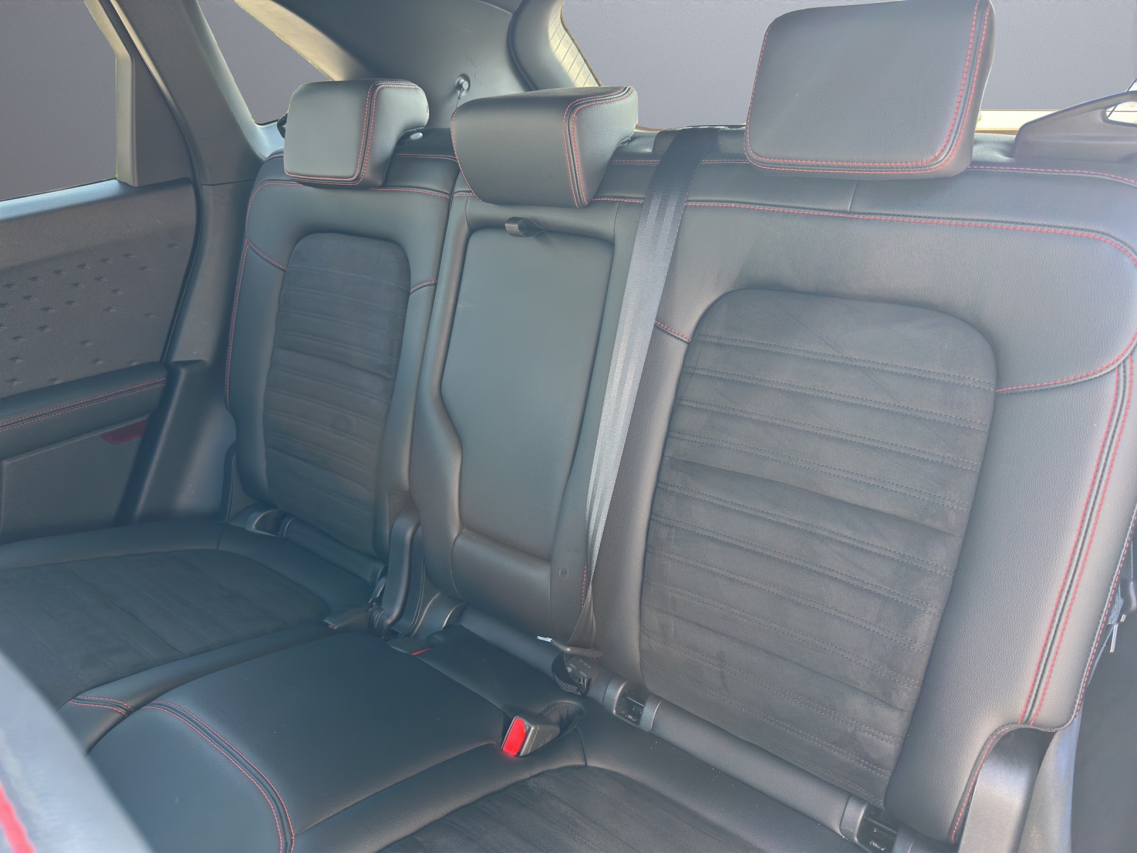 FORD Kuga 2.5 Hybrid ST-Line X 4x4-image-7