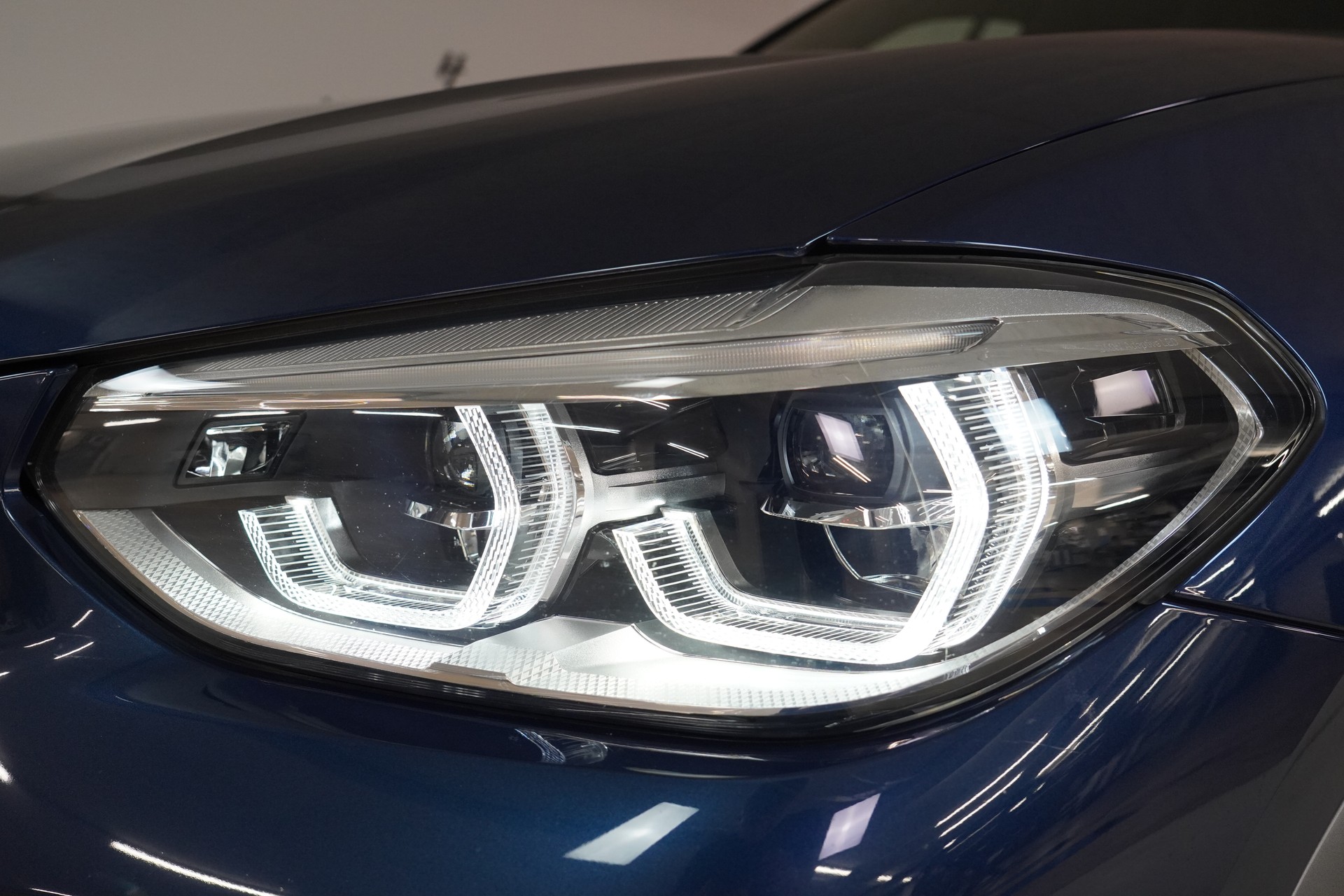 BMW X4 xDrive 30d M Sport X Steptronic-image-8