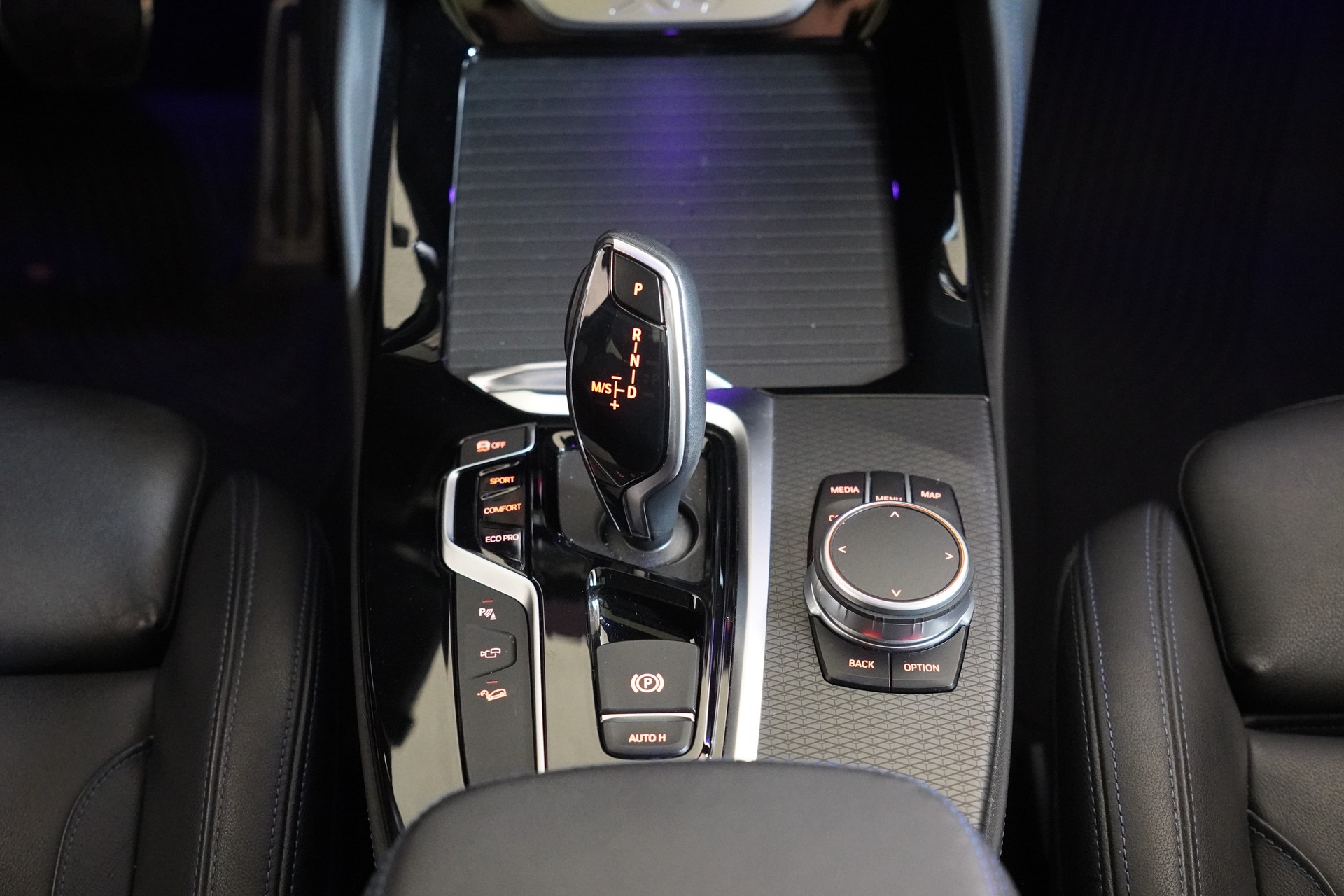 BMW X4 xDrive 30d M Sport X Steptronic-image-19