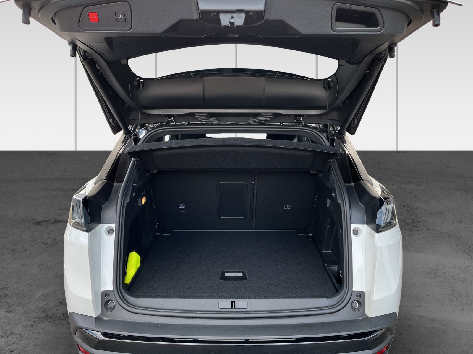 PEUGEOT 3008 136 e-DSC6 Hybrid GT-image-11