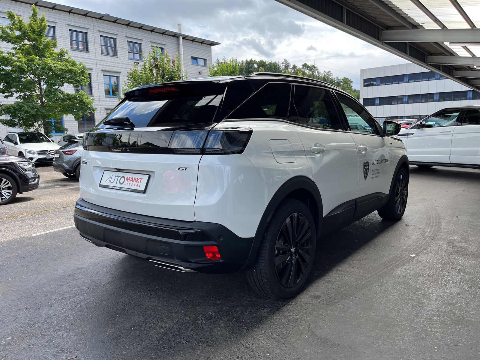 PEUGEOT 3008 136 e-DSC6 Hybrid GT-image-4