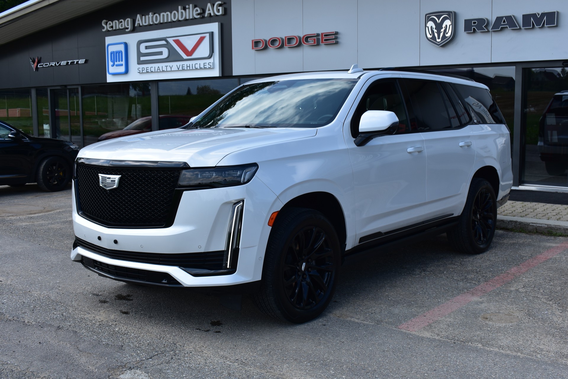 CADILLAC Escalade Sport Platinum-image-2