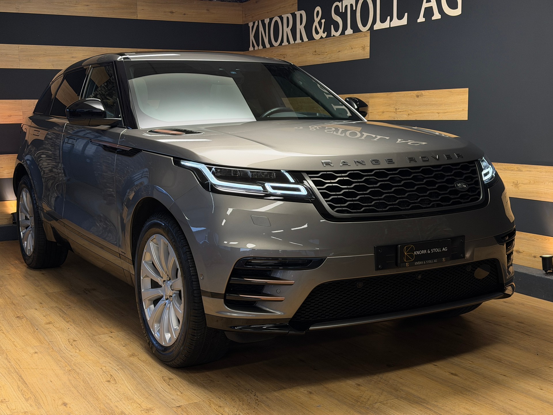 LAND ROVER Range Rover Velar R-Dynamic P 250 HSE Automatic-showroom-element-1