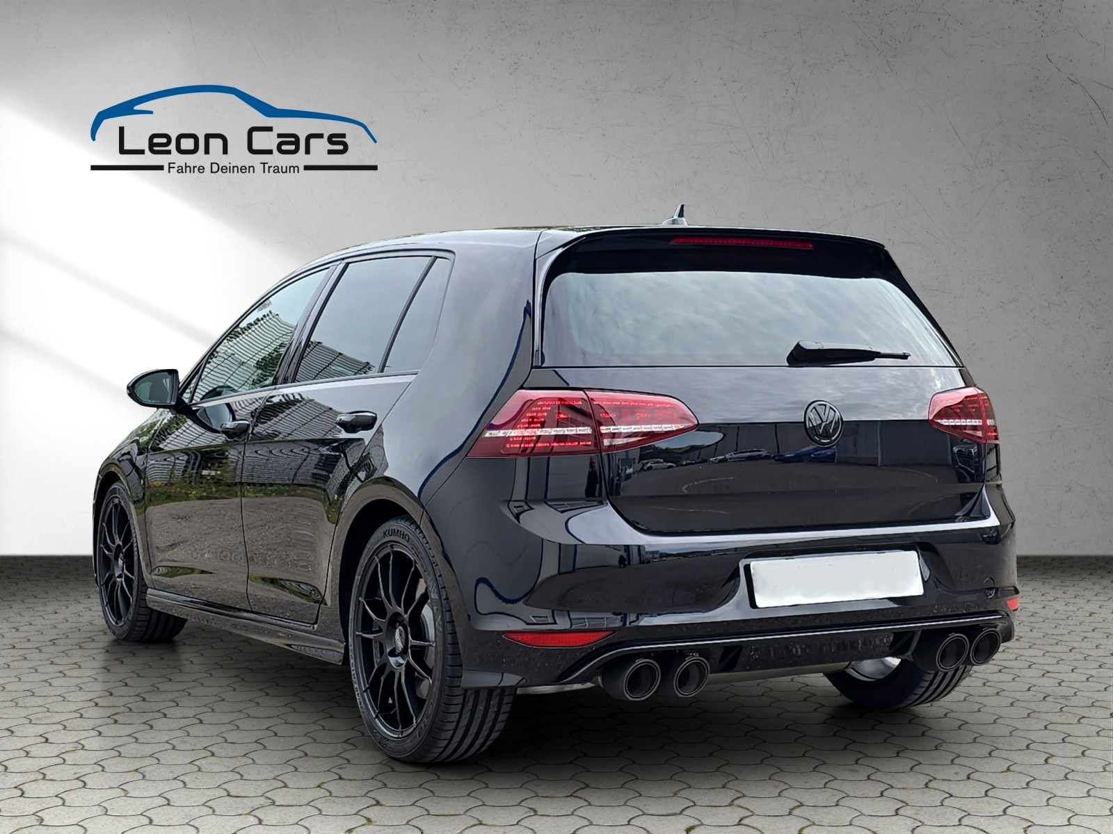 VW Golf 2.0 TSI R 4Motion DSG-image-4