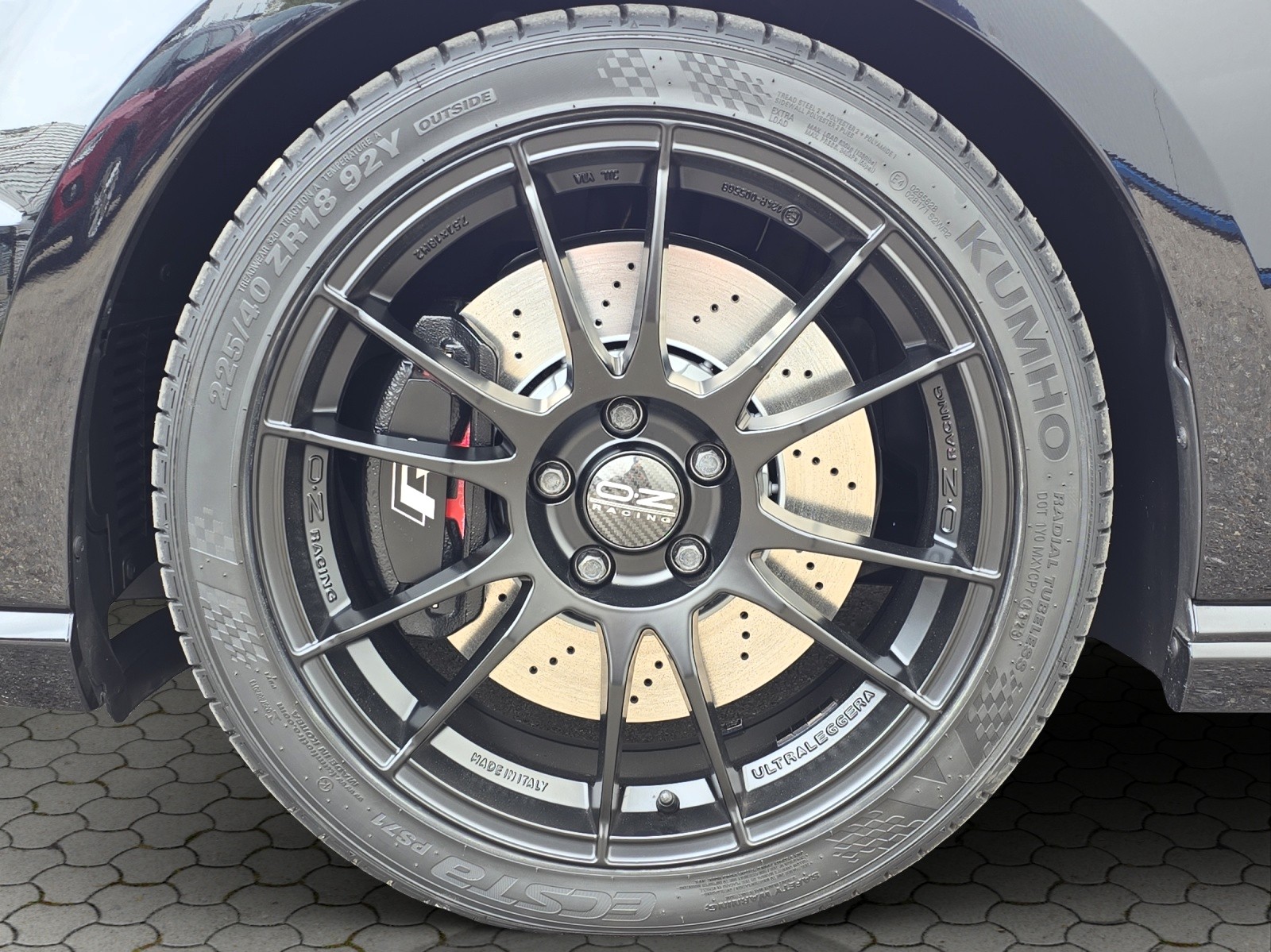 VW Golf 2.0 TSI R 4Motion DSG-image-10