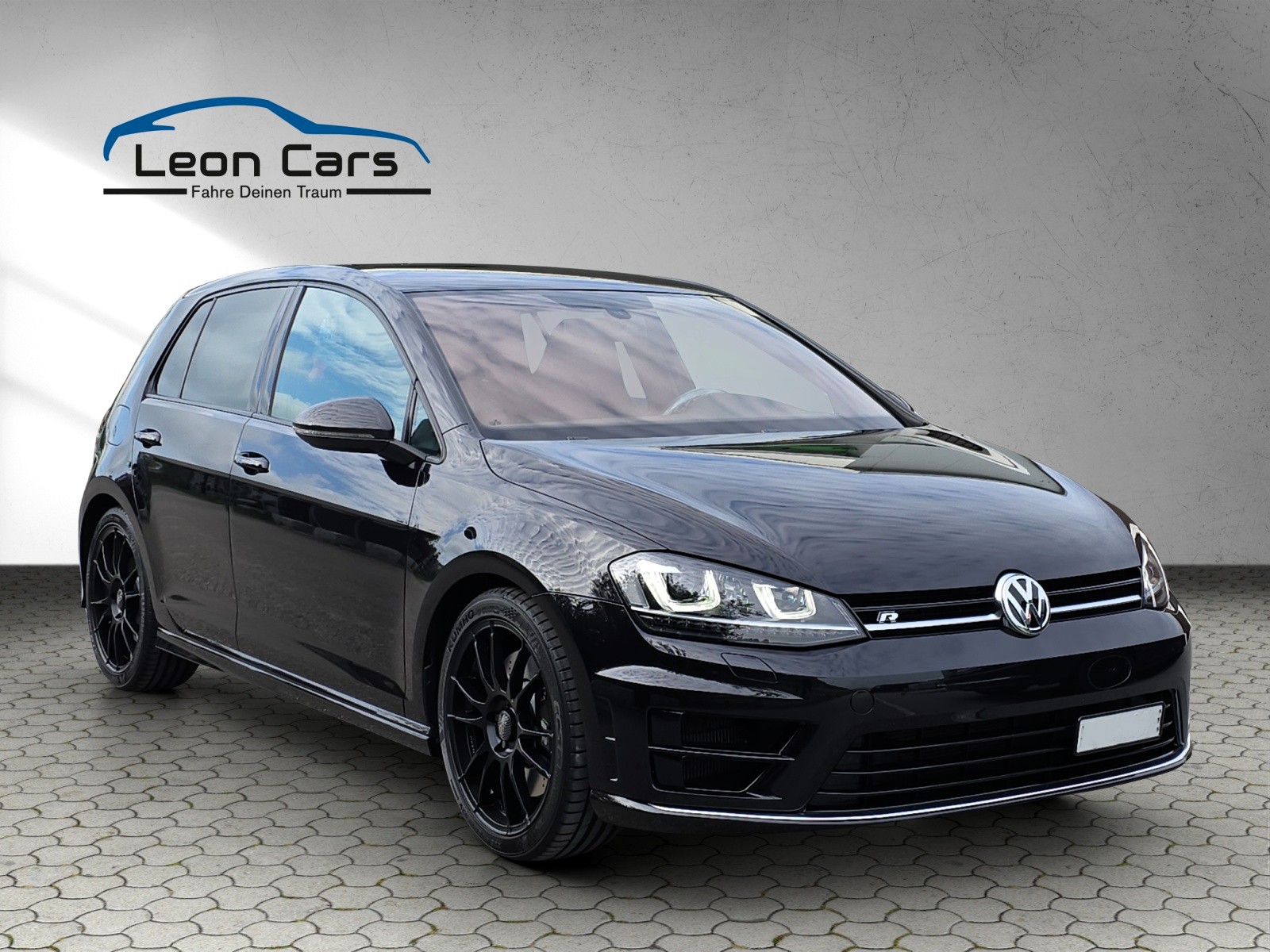 VW Golf 2.0 TSI R 4Motion DSG-image-1