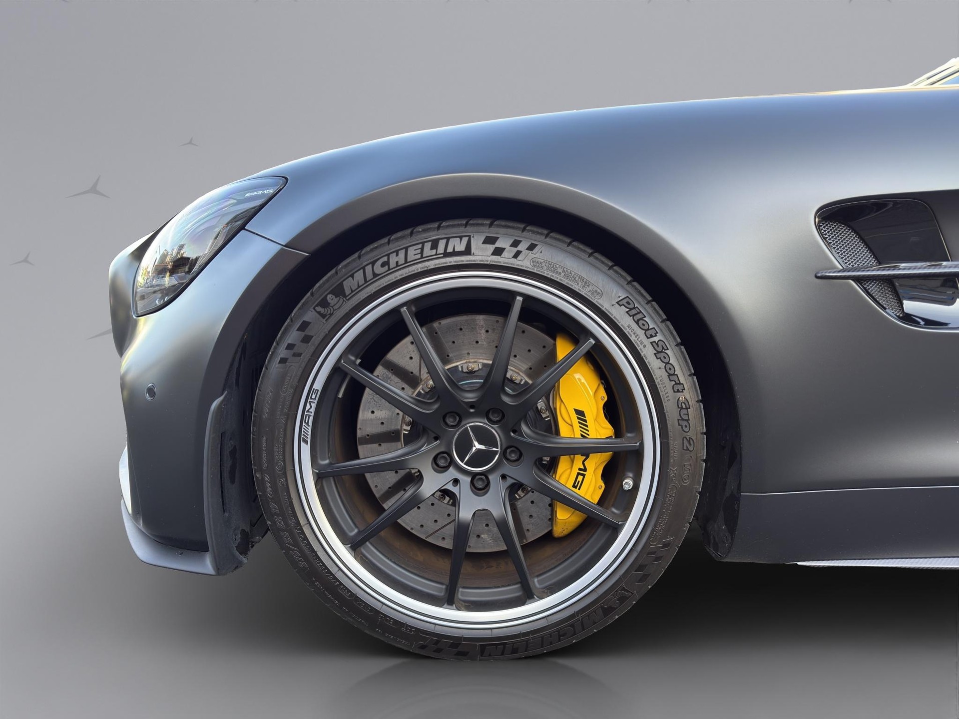 MERCEDES-BENZ AMG GT R Roadster-image-3
