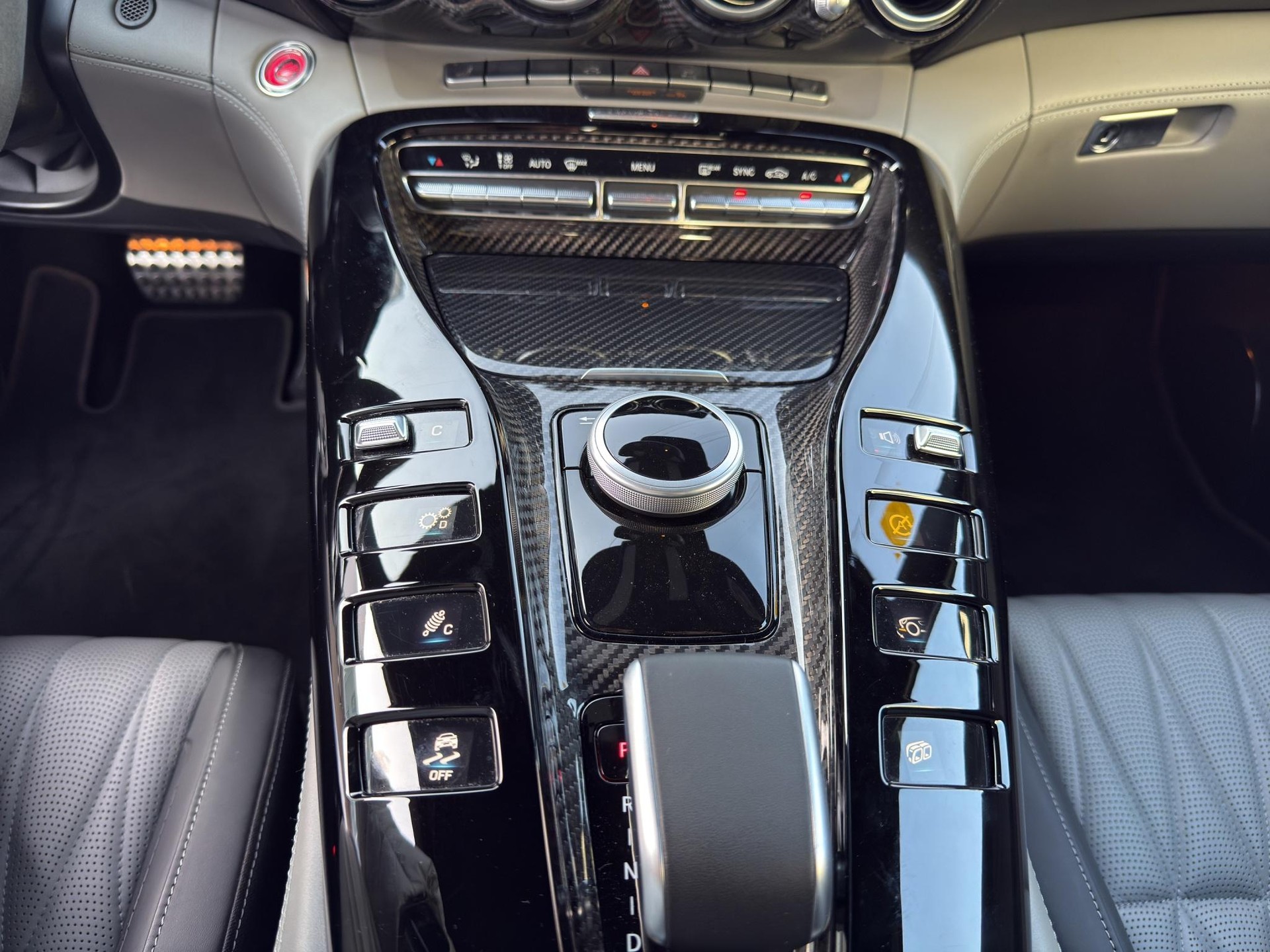 MERCEDES-BENZ AMG GT R Roadster-image-19