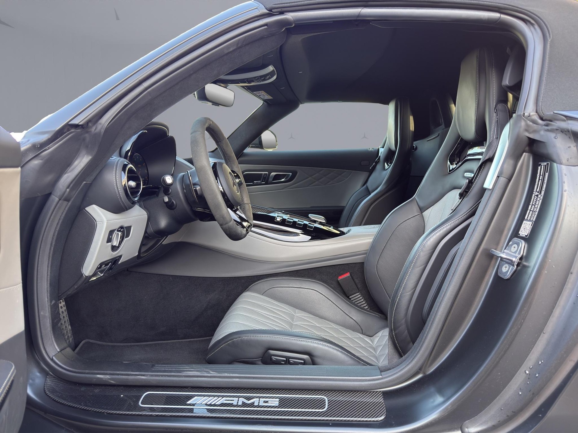 MERCEDES-BENZ AMG GT R Roadster-image-9