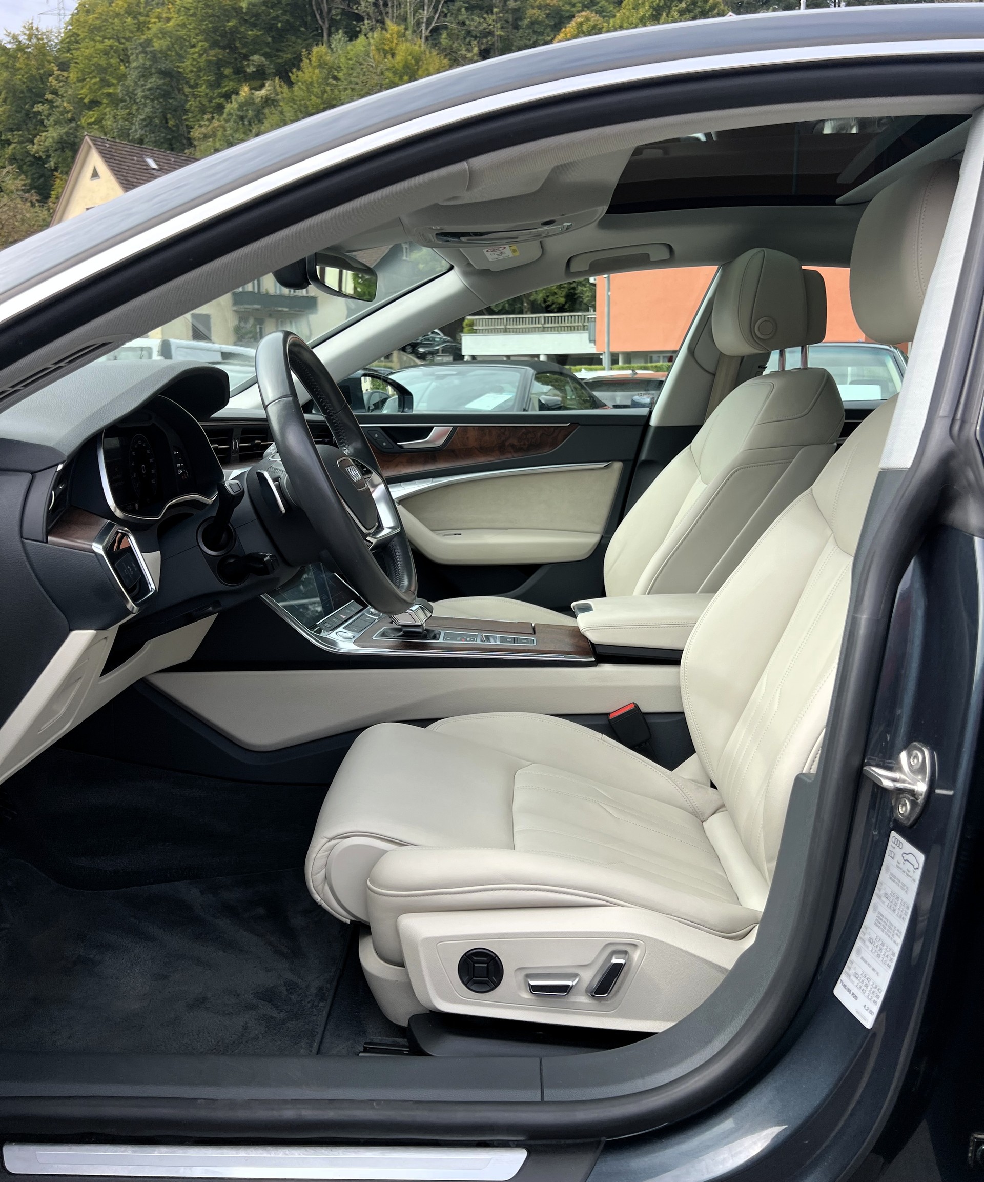 AUDI A7 Sportback 55 TFSI quattro S-tronic-image-17