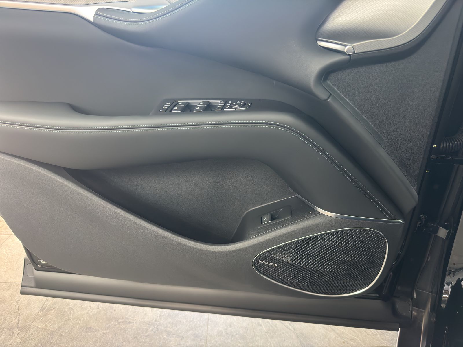 BYD Sealion 7 91,3 kWh Excellence AWD-image-15
