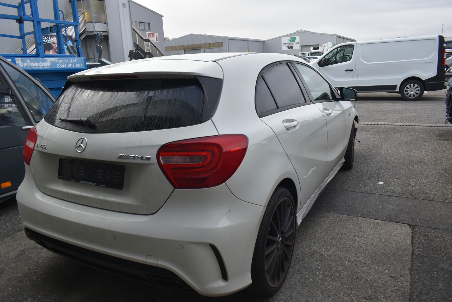 MERCEDES-BENZ A 45 AMG 4Matic Speedshift 7G-DCT-image-6