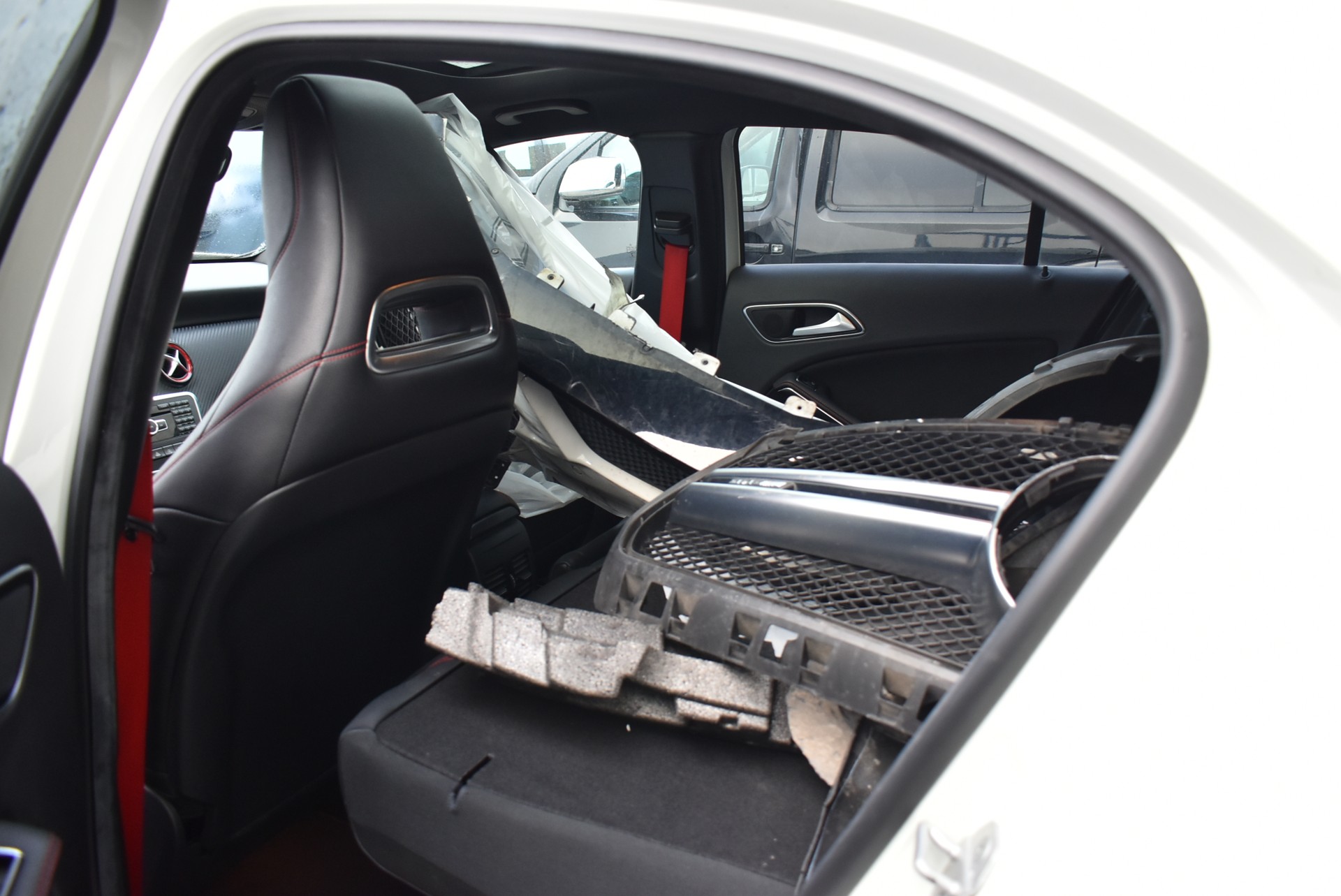 MERCEDES-BENZ A 45 AMG 4Matic Speedshift 7G-DCT-image-3