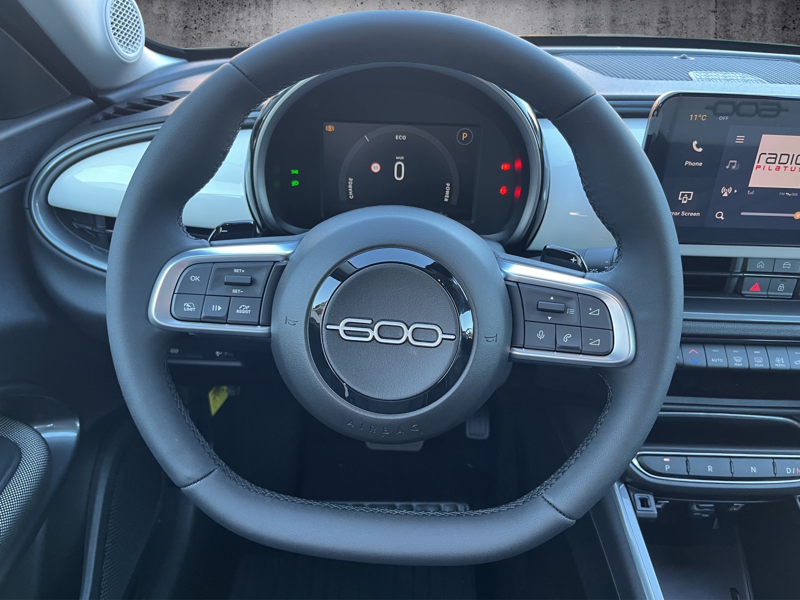 FIAT 600 1.2 Hybrid SWISS EDITION-image-9