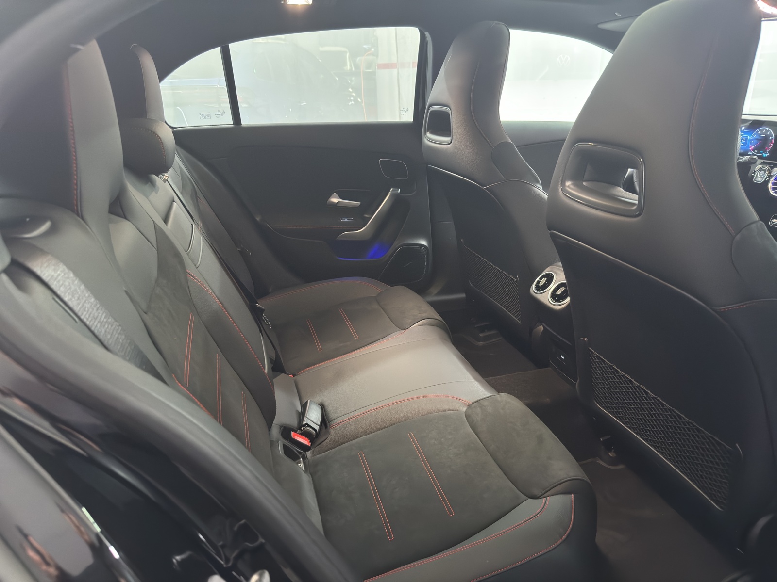 MERCEDES-BENZ A 200 AMG Line Night Star-image-9