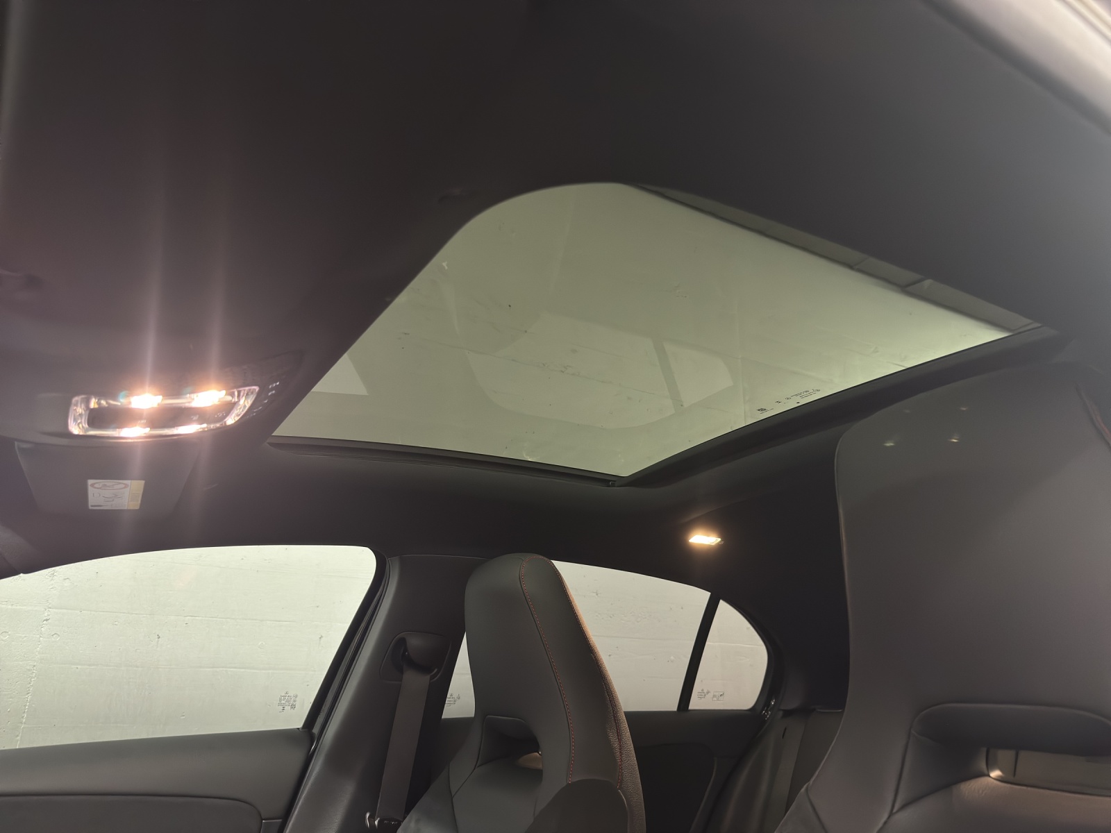 MERCEDES-BENZ A 200 AMG Line Night Star-image-12