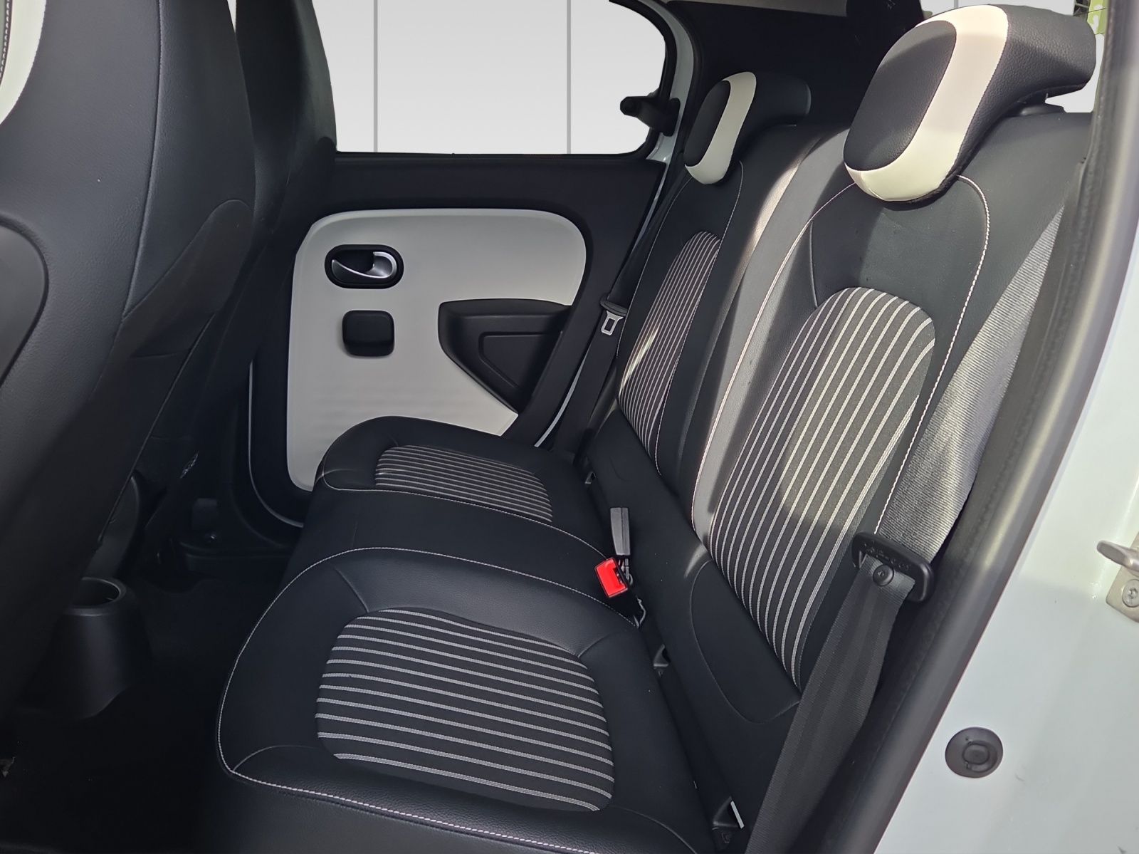 RENAULT Twingo Electric Intens-image-10