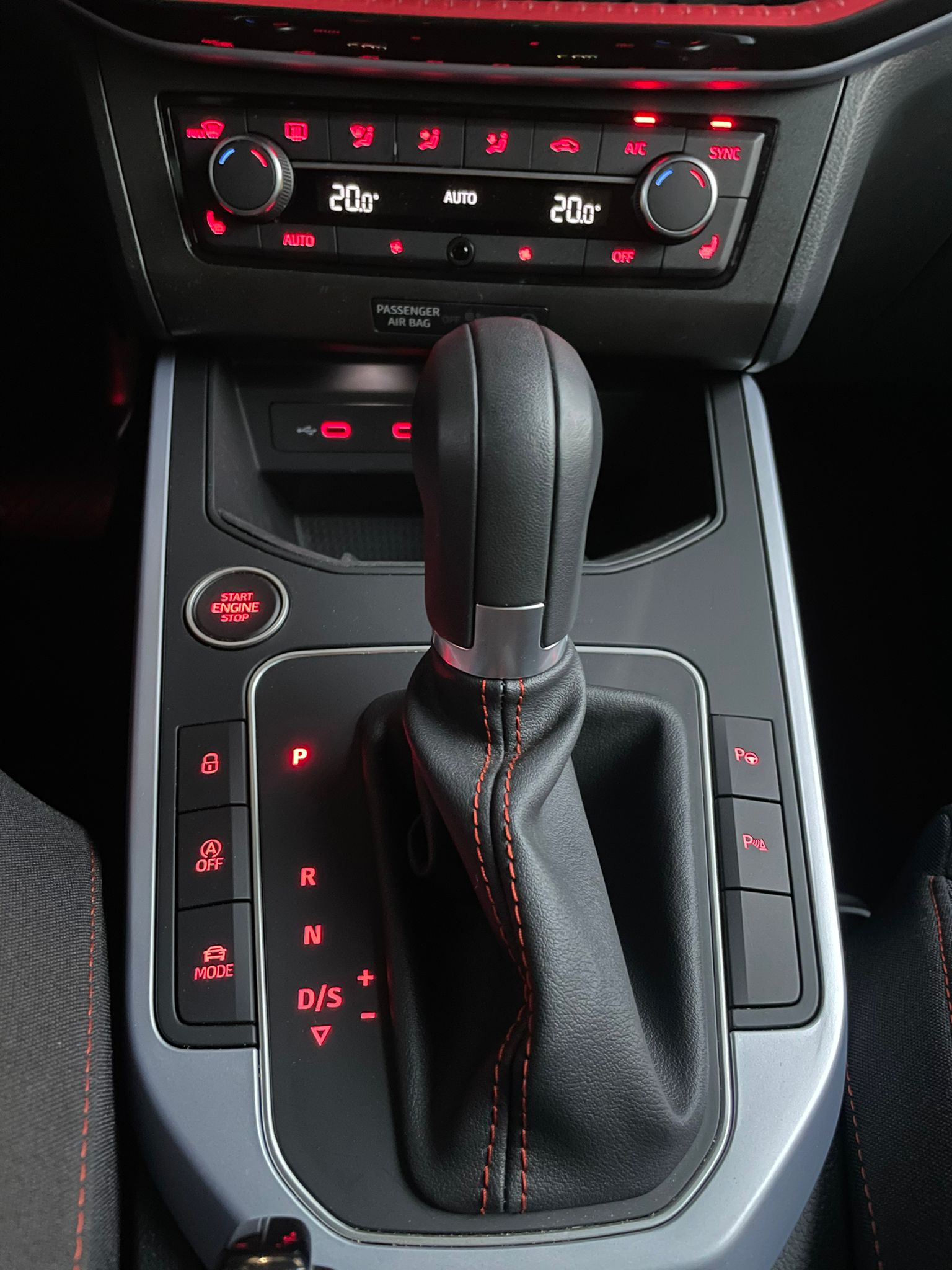 SEAT Arona 1.0 TSI 115 FR DSG-image-8