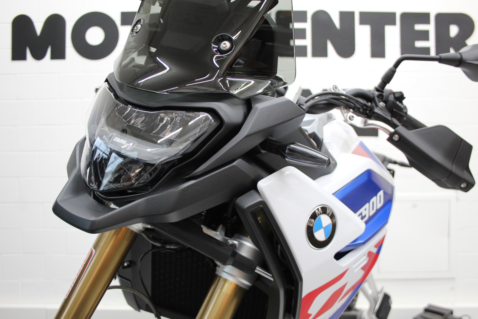BMW F 900 GS-image-5