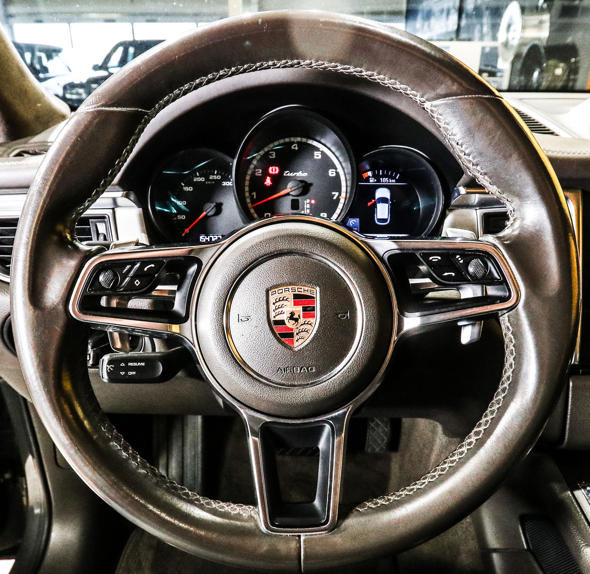 PORSCHE Macan Turbo Performance PDK-image-13