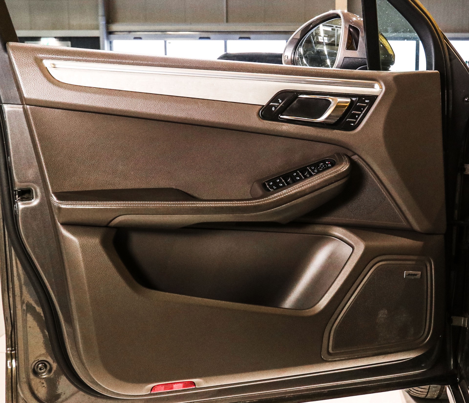 PORSCHE Macan Turbo Performance PDK-image-19